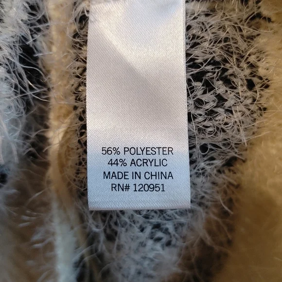 Oversized Leopard Sweater - Picture 8 of 11